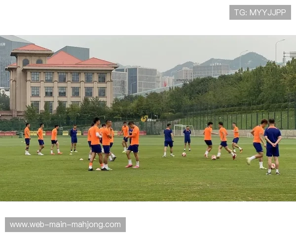 热身赛报道：山东泰山与成都蓉城进行封闭训练赛，演练新阵型